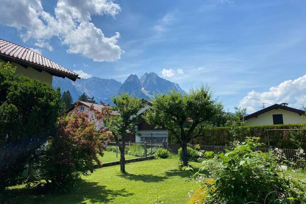 Haus Mit Wunderschoenem Ausblick Und Garten 加爾米施-帕滕基興 外观 照片