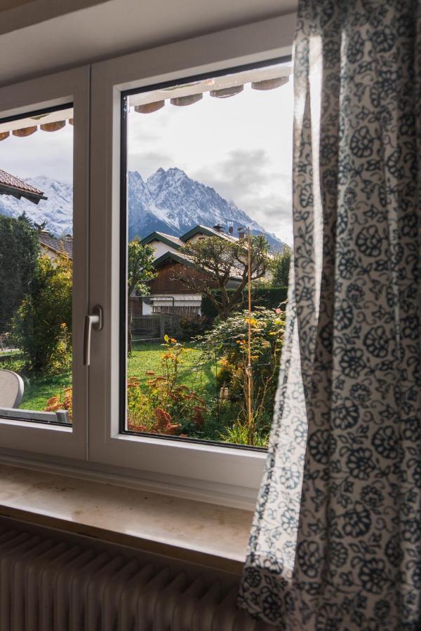 Haus Mit Wunderschoenem Ausblick Und Garten 加爾米施-帕滕基興 外观 照片